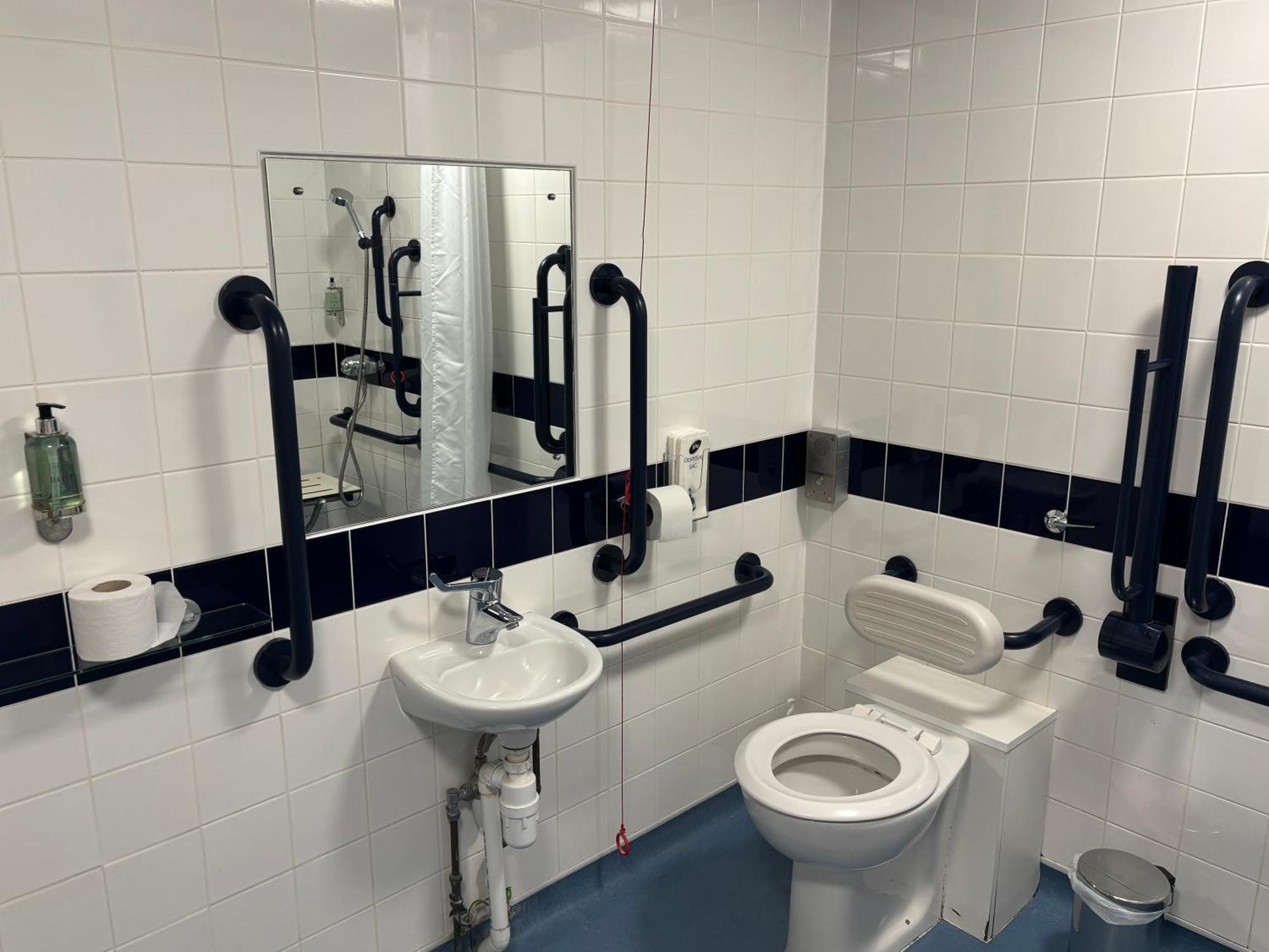 Broadview Hotel Norwich Bagian luar foto